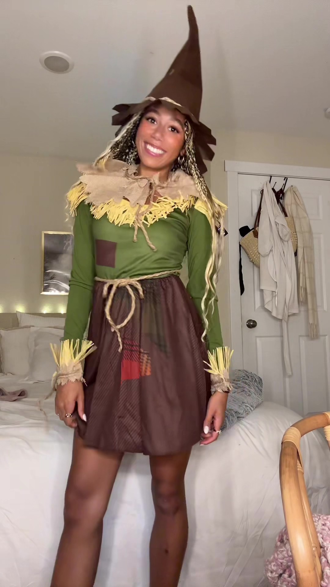 Get clever and be cute in this Sexy Brainy Scarecrow Costume Dress for Women! This costume is ideal for Halloween, cosplay, or a fun fall harvest celebration!