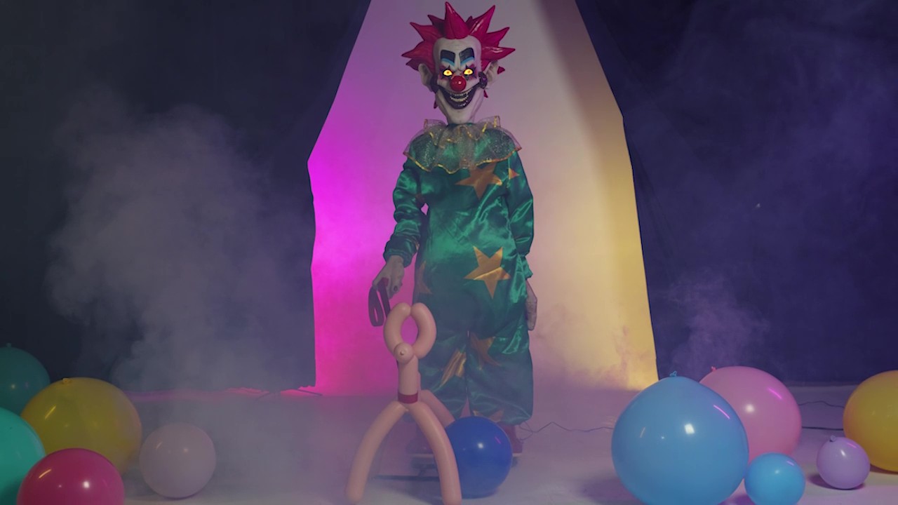 Bring cult-classic terror to life with the 5.8FT Spikey Killer Klowns from Outer Space Animated Decoration. With freaky movements, vibrant colors, and signature clown creepiness, Spikey is ready to invade your Halloween setup in out-of-this-world style.