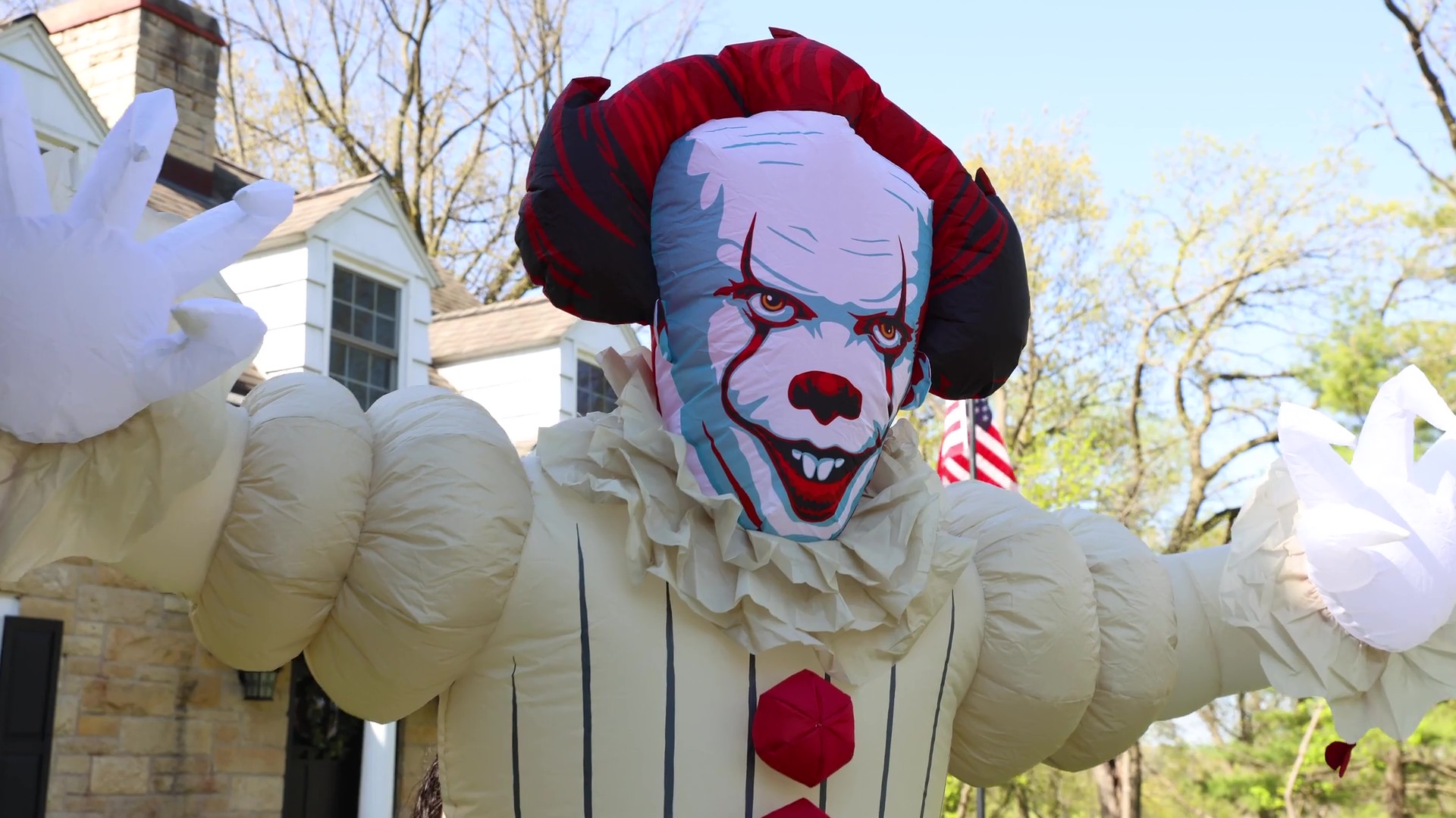 Add towering terror to your scene with the 8FT Inflatable Pennywise Large Decoration, a bold choice for Halloween decor and haunted displays