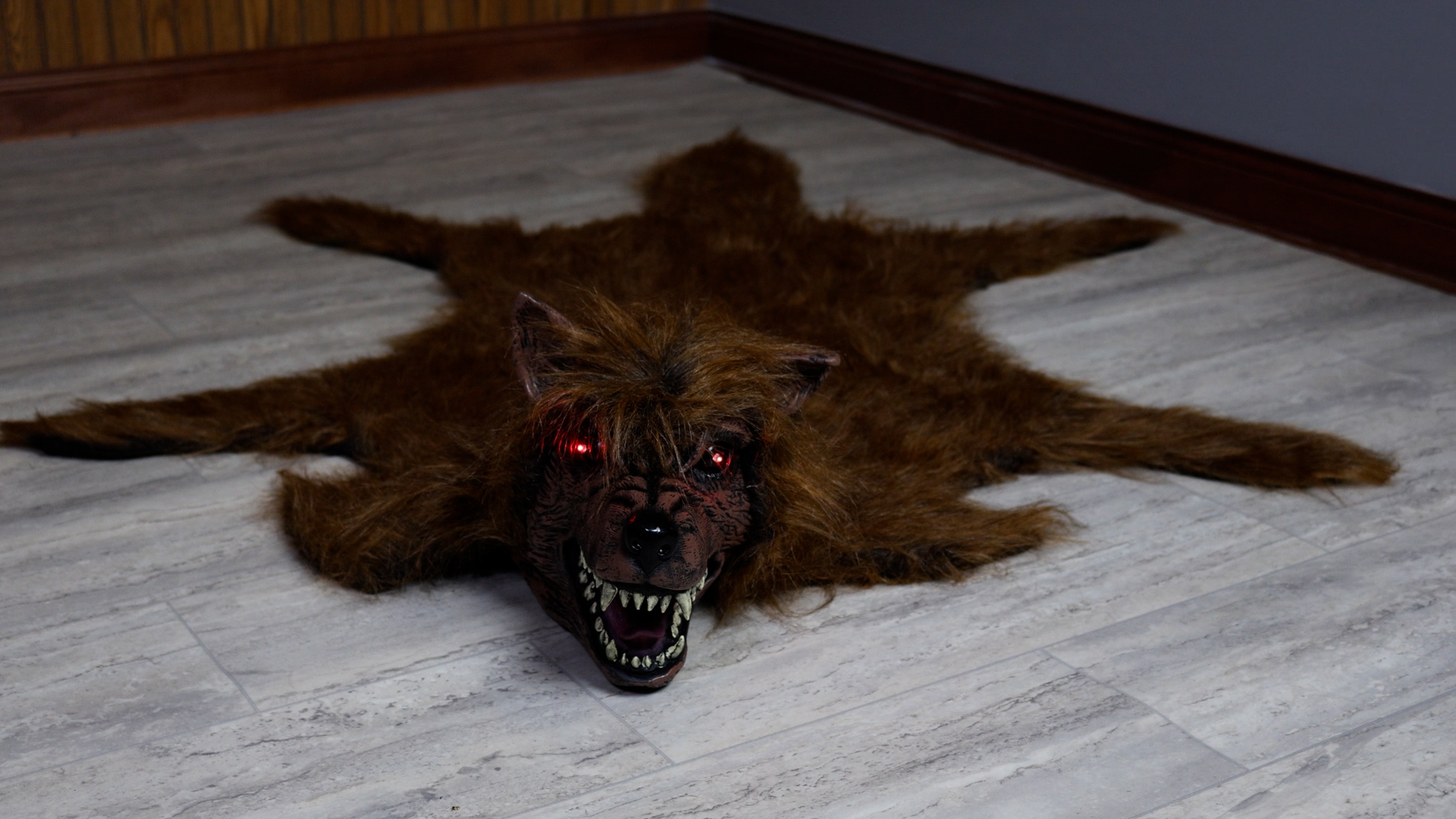 5.5FT Werewolf Throw Rug with Light and Sound Prop | Werewolf Decorations